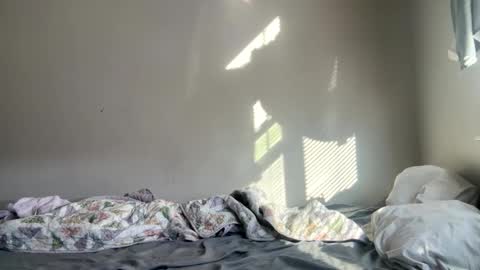 dancinglxoxo online show from May 3, 2026, 12:44 pm