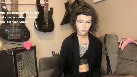 Snapshot of dandelion_sea chatting on October 5, 2025, 2:37 pm dandelion_sea online show from October 5, 2025, 2:37 pm