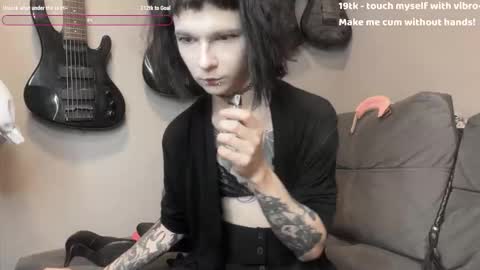 Snapshot of dandelion_sea chatting on October 18, 2025, 7:03 pm dandelion_sea online show from October 18, 2025, 7:03 pm