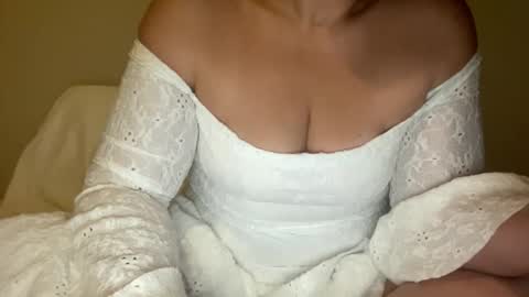 Snapshot of danerm5 chatting on May 10, 2026, 6:18 am Rosalia online show from May 10, 2026, 6:18 am