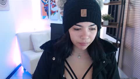 Veronica online show from December 2, 2025, 11:15 am