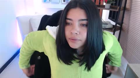 Veronica online show from December 20, 2025, 10:33 am