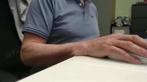 Snapshot of dani_alpina chatting on April 25, 2026, 9:56 am dani_alpina online show from April 25, 2026, 9:56 am