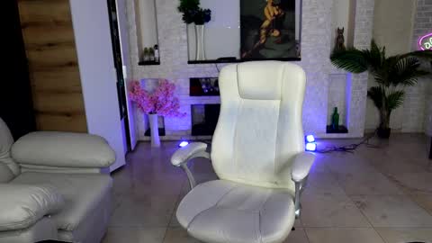 Snapshot of dani_kittys chatting on April 11, 2026, 8:40 am dani_kittys online show from April 11, 2026, 8:40 am