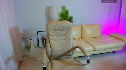 Snapshot of dani_kittys chatting on May 23, 2026, 8:40 am dani_kittys online show from May 23, 2026, 8:40 am