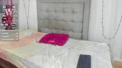 Snapshot of dani_lue chatting on December 18, 2024, 5:52 pm dani_lue online show from December 18, 2024, 5:52 pm