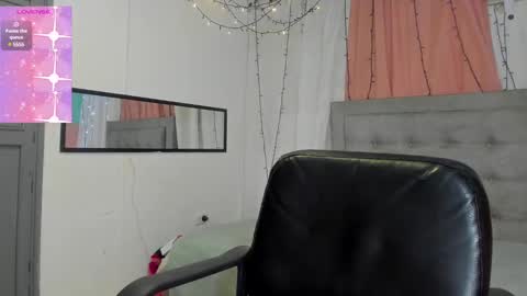 Snapshot of dani_lue chatting on December 22, 2024, 3:33 pm dani_lue online show from December 22, 2024, 3:33 pm