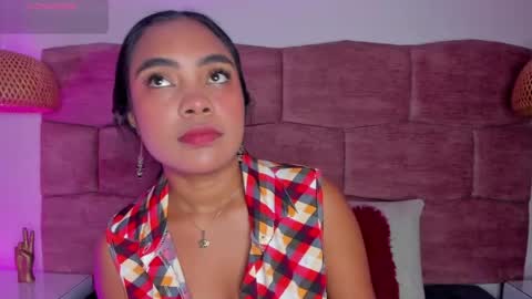 Snapshot of dani_velvet chatting on June 7, 2026, 1:54 am online show from June 7, 2026, 1:54 am