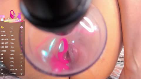 Snapshot of dania_wi chatting on June 2, 2026, 4:47 am DANIA online show from June 2, 2026, 4:47 am
