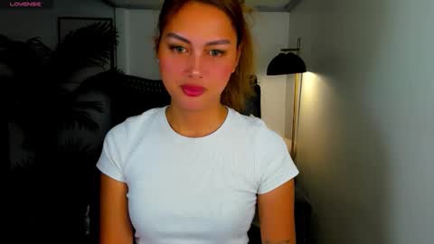 Snapshot of danicawinks chatting on May 24, 2026, 10:37 pm Danica online show from May 24, 2026, 10:37 pm