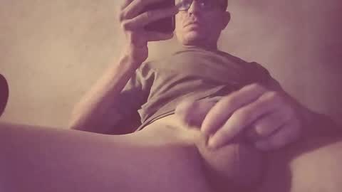 danicrss8 online show from April 26, 2026, 2:53 am