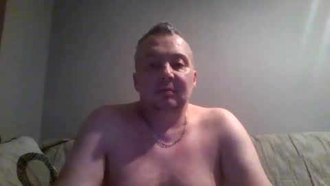 Snapshot of daniel0028 chatting on December 2, 2025, 1:11 am dan online show from December 2, 2025, 1:11 am