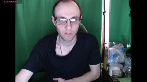 Snapshot of daniel9121 chatting on April 25, 2026, 10:40 am Daniel9121 online show from April 25, 2026, 10:40 am