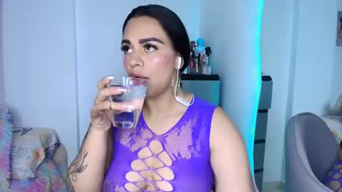 Snapshot of danielacortes03 chatting on October 1, 2025, 5:24 am I think I will close this page please leave me a message if you want to know about me online show from October 1, 2025, 5:24 am