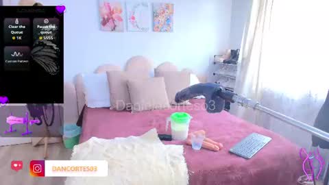 Snapshot of danielacortes03 chatting on July 4, 2026, 7:09 pm I think I will close this page please leave me a message if you want to know about me online show from July 4, 2026, 7:09 pm
