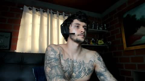 Snapshot of daniele_bunny chatting on January 8, 2025, 9:01 pm Daniele Bunny online show from January 8, 2025, 9:01 pm