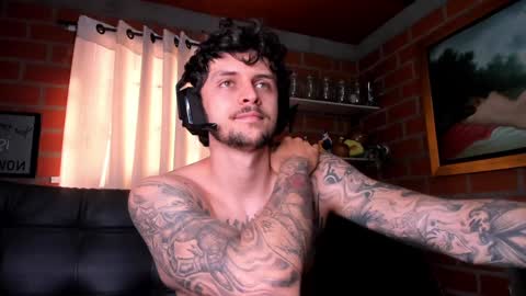 Snapshot of daniele_bunny chatting on January 22, 2025, 8:38 pm Daniele Bunny online show from January 22, 2025, 8:38 pm