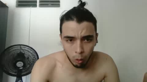 Snapshot of danielhot17 chatting on December 2, 2024, 2:19 pm DANIEL online show from December 2, 2024, 2:19 pm