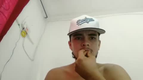 Snapshot of danielhot17 chatting on December 13, 2024, 1:22 pm DANIEL online show from December 13, 2024, 1:22 pm