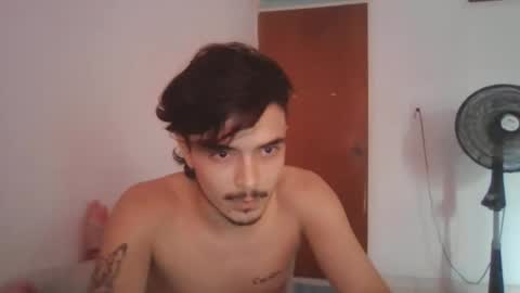 Snapshot of danielhot17 chatting on January 18, 2025, 7:58 pm DANIEL online show from January 18, 2025, 7:58 pm