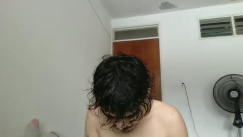 Snapshot of danielhot17 chatting on January 19, 2025, 5:39 pm DANIEL online show from January 19, 2025, 5:39 pm