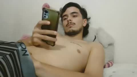 Snapshot of danielhot17 chatting on January 26, 2025, 12:58 am DANIEL online show from January 26, 2025, 12:58 am