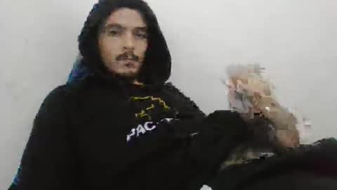 Snapshot of danielhot17 chatting on December 4, 2025, 5:50 am DANIEL online show from December 4, 2025, 5:50 am