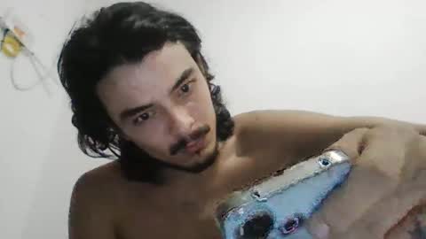 Snapshot of danielhot17 chatting on December 14, 2025, 4:18 am DANIEL online show from December 14, 2025, 4:18 am