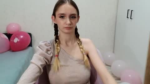 Daniella Martin online show from December 3, 2024, 9:11 am