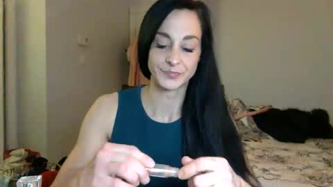 daniellbisous online show from December 20, 2025, 4:41 am