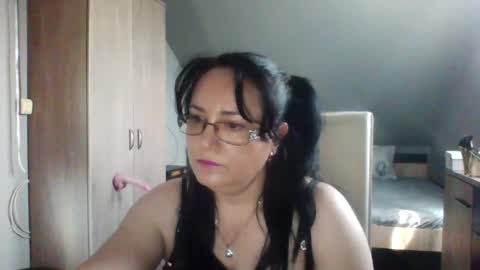 Snapshot of danielle_mattew chatting on June 16, 2026, 7:33 am Danielle and Mattew online show from June 16, 2026, 7:33 am