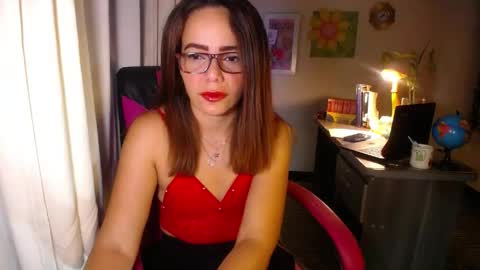 Snapshot of danielle_rose_ chatting on May 24, 2026, 4:34 pm Angie online show from May 24, 2026, 4:34 pm
