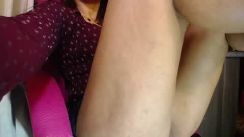 Snapshot of danielle_rose_ chatting on July 25, 2026, 5:10 pm Angie online show from July 25, 2026, 5:10 pm