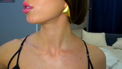 Snapshot of danielle_thomas chatting on November 30, 2025, 11:09 pm Danielle online show from November 30, 2025, 11:09 pm