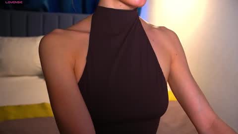 Snapshot of danielle_thomas chatting on February 28, 2026, 2:29 pm Danielle online show from February 28, 2026, 2:29 pm