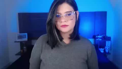 daniellerain online show from March 8, 2025, 4:23 am