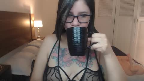 daniellerain online show from June 2, 2026, 9:44 am