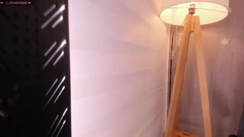 Danielle Rose online show from July 28, 2026, 11:04 pm