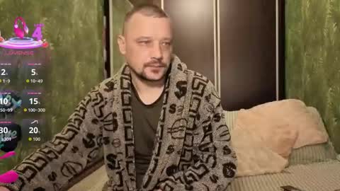 Snapshot of danielocool chatting on November 3, 2025, 6:25 am DanieloCool online show from November 3, 2025, 6:25 am