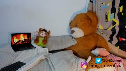 Snapshot of danii_rose chatting on July 14, 2026, 4:28 am Rose online show from July 14, 2026, 4:28 am
