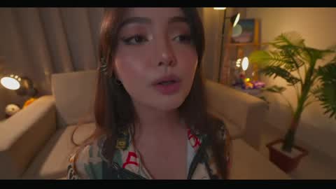Snapshot of danii_xoxo chatting on June 4, 2026, 10:49 pm online show from June 4, 2026, 10:49 pm
