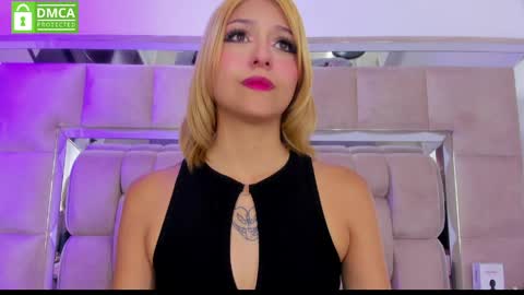 Snapshot of daniiela_beteche777 chatting on May 14, 2026, 4:03 pm DANIELA online show from May 14, 2026, 4:03 pm