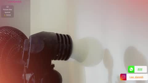 DANNI LEE online show from March 15, 2026, 7:09 pm