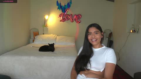 Snapshot of daniisla chatting on January 2, 2025, 9:50 pm danalle .. online show from January 2, 2025, 9:50 pm