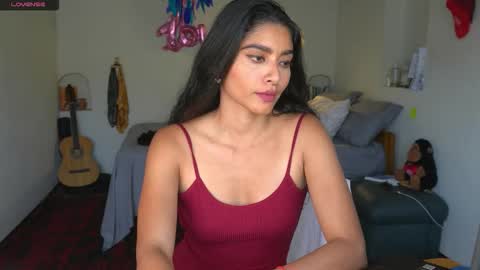 Snapshot of daniisla chatting on November 19, 2025, 9:48 pm danalle .. online show from November 19, 2025, 9:48 pm