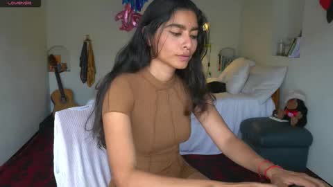 Snapshot of daniisla chatting on December 16, 2025, 5:29 pm danalle .. online show from December 16, 2025, 5:29 pm