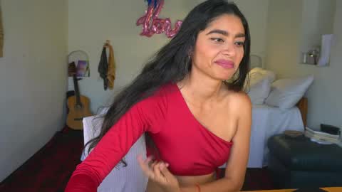 Snapshot of daniisla chatting on May 15, 2026, 4:47 pm danalle .. online show from May 15, 2026, 4:47 pm