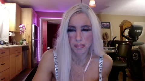 Snapshot of danikawhite69 chatting on June 9, 2026, 12:50 pm DanikaWhite69 online show from June 9, 2026, 12:50 pm