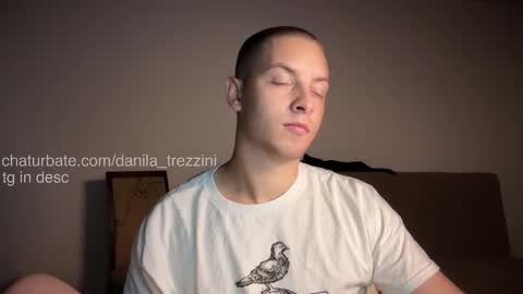 Snapshot of danila_trezzini chatting on October 28, 2025, 9:17 pm danila online show from October 28, 2025, 9:17 pm