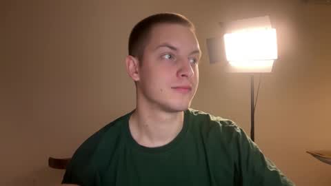 Snapshot of danila_trezzini chatting on November 17, 2025, 1:11 am danila online show from November 17, 2025, 1:11 am